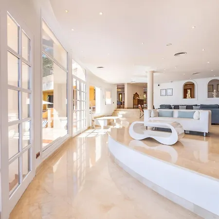 Villa Cala Vinyes *